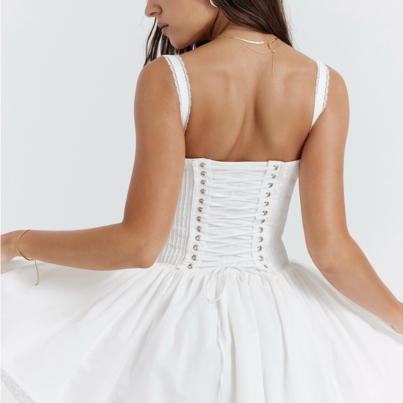 House of CB
PIETRA
WHITE CORSET MINI DRESS - Picture 6 of 6